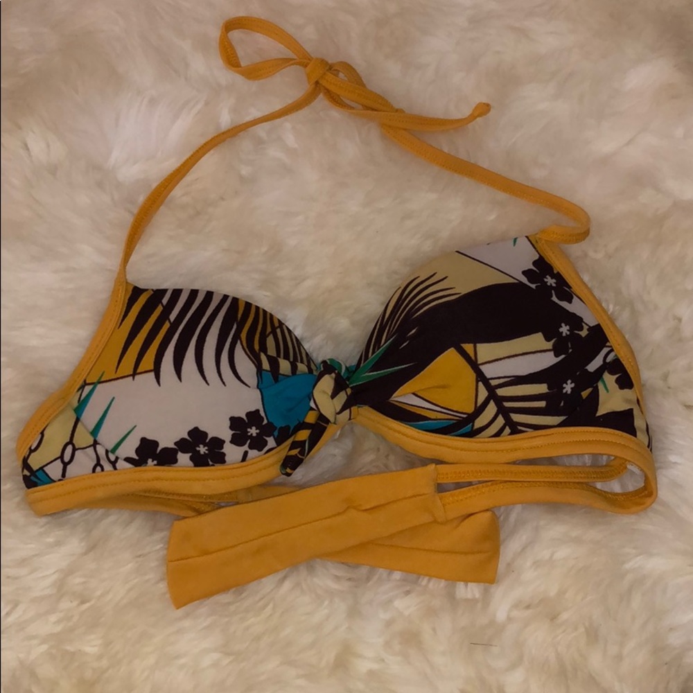 Bikini top